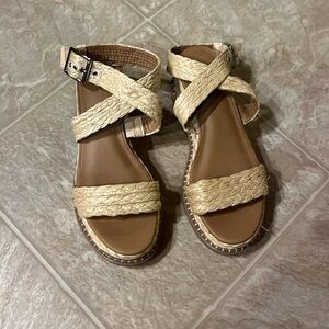 Universal Thread wedge sandal